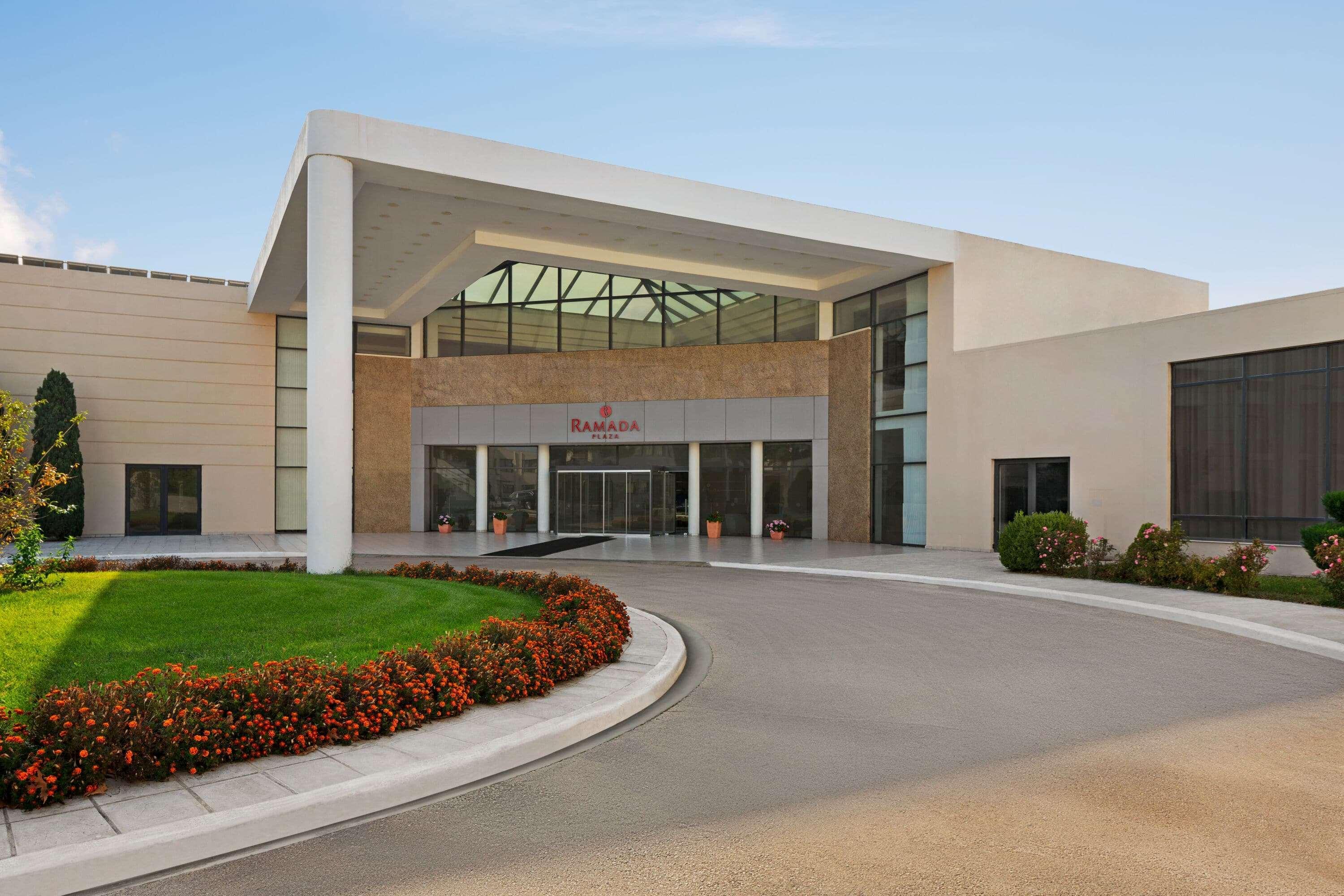 Ramada Plaza By Wyndham Thraki Hotel Alexandroupoli Exterior photo The American University of Ras Al Khaimah