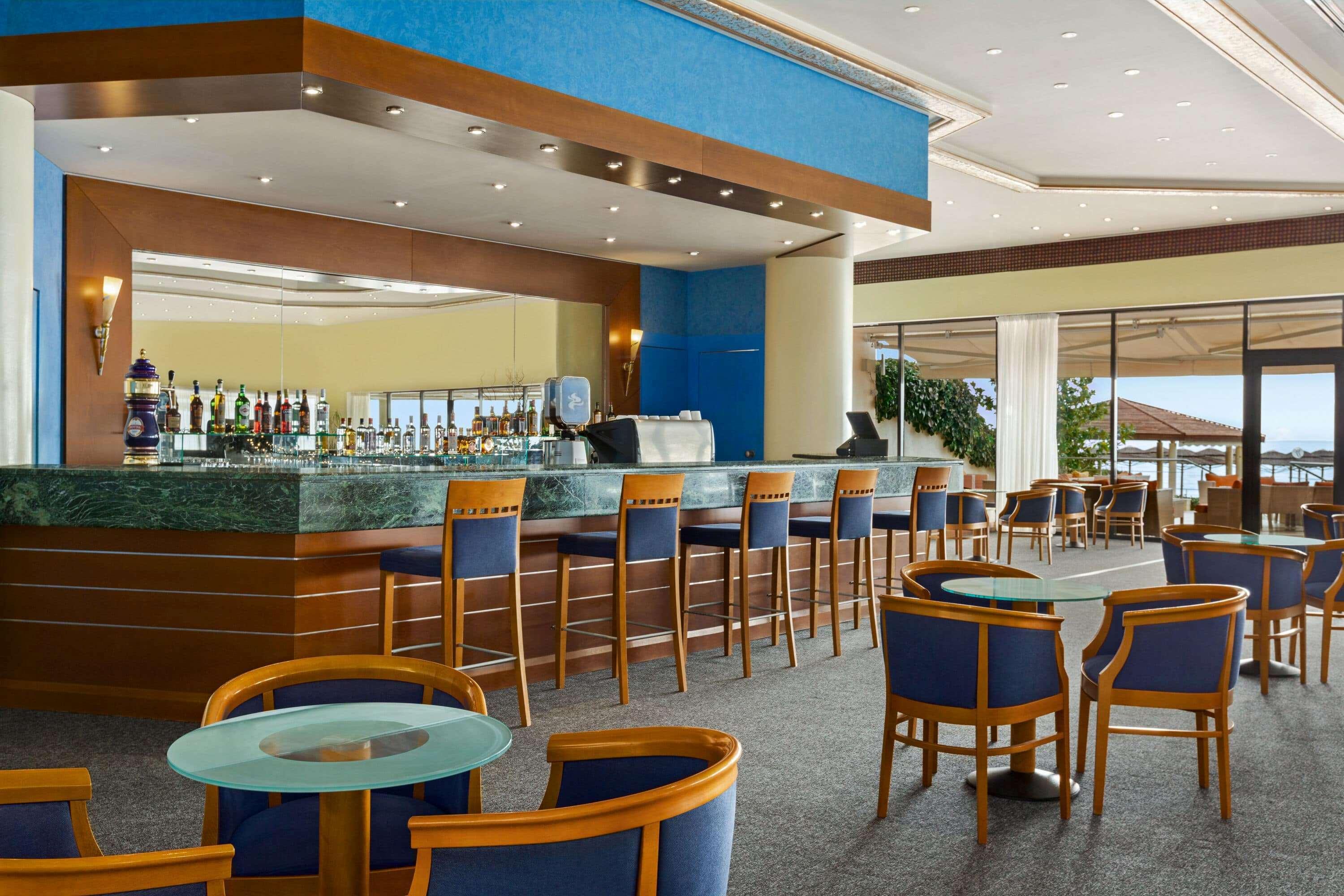 Ramada Plaza By Wyndham Thraki Hotel Alexandroupoli Exterior photo The bar at the Sheraton Club