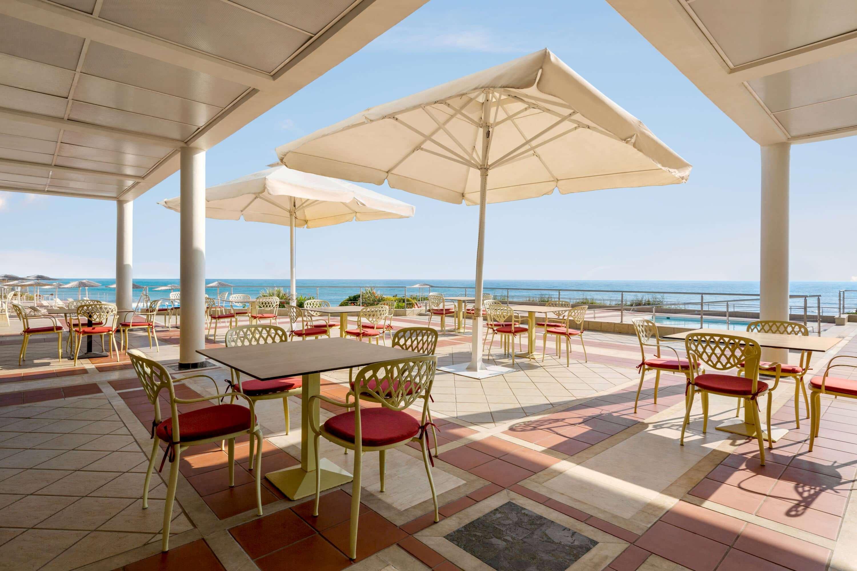 Ramada Plaza By Wyndham Thraki Hotel Alexandroupoli Exterior photo The restaurant