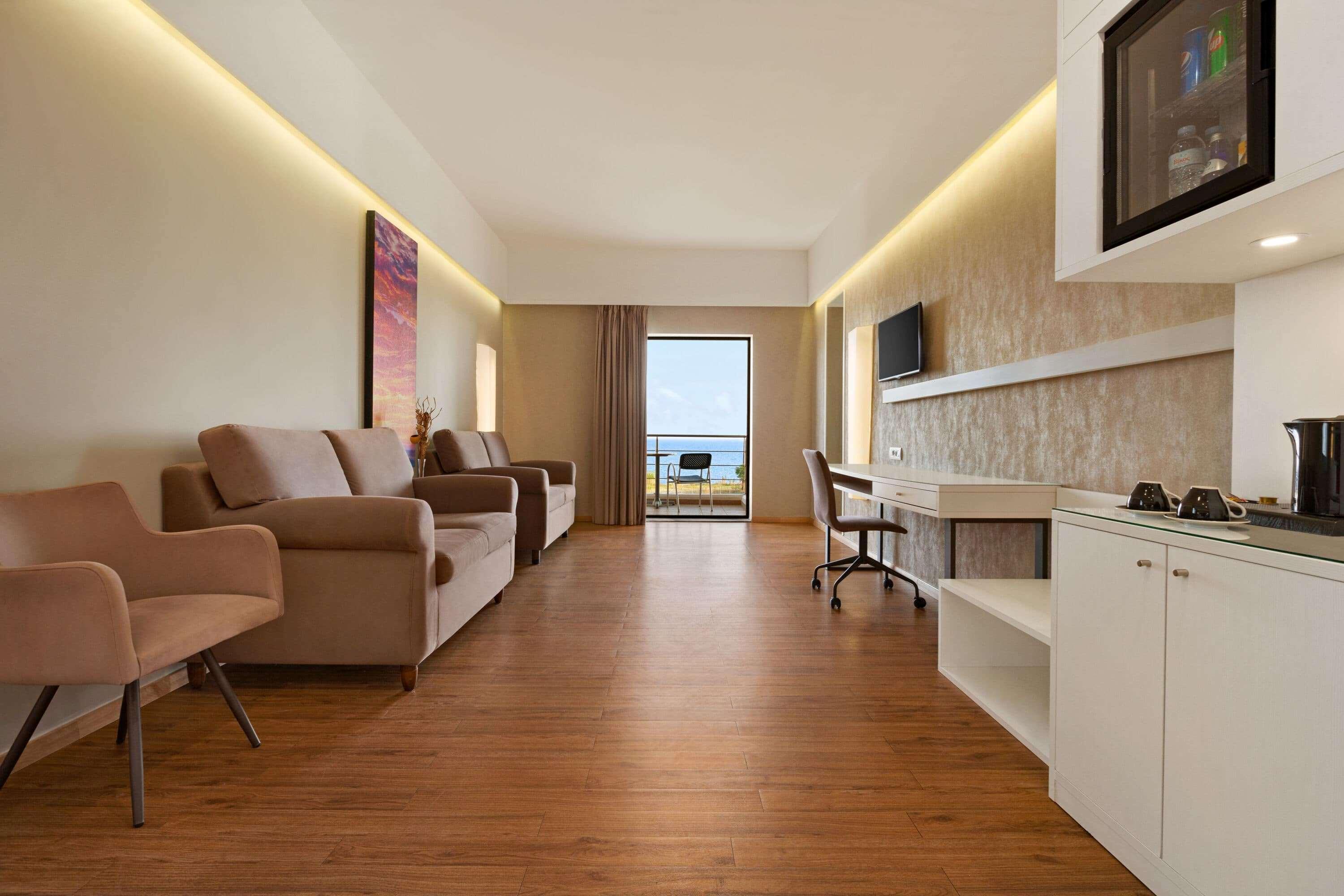 Ramada Plaza By Wyndham Thraki Hotel Alexandroupoli Exterior photo A typical hotel room