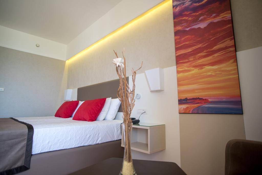 Ramada Plaza By Wyndham Thraki Hotel Alexandroupoli Exterior photo