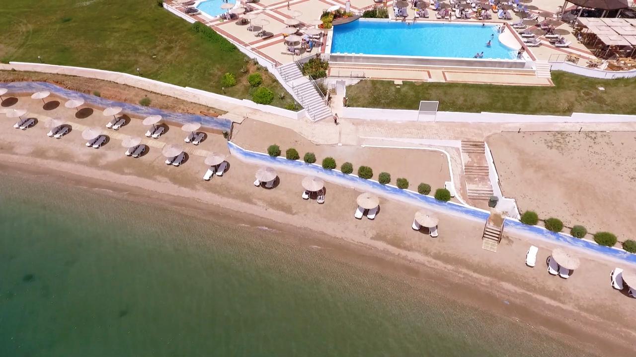 Ramada Plaza By Wyndham Thraki Hotel Alexandroupoli Exterior photo Aerial view of the beach