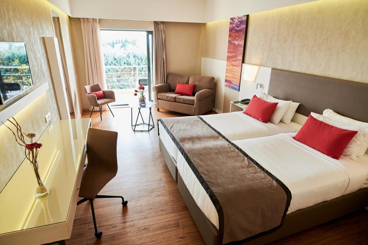 Ramada Plaza By Wyndham Thraki Hotel Alexandroupoli Exterior photo A room at the hotel