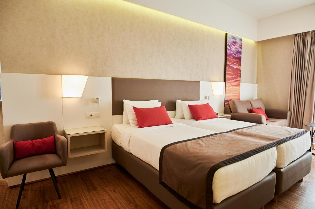 Ramada Plaza By Wyndham Thraki Hotel Alexandroupoli Exterior photo A room at the hotel